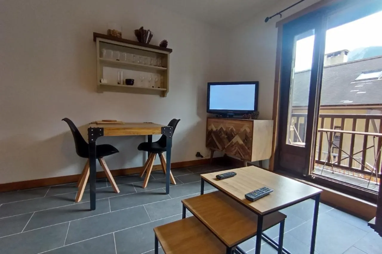 Bright 30 M With Balcony Center Villa Le Monetier-les-Bains France